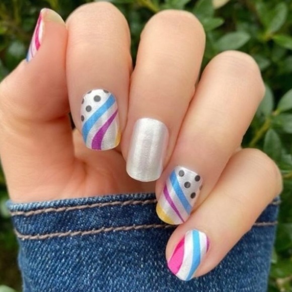 (Retired) Retro Pop Collection | Color Street Nail Strips - Picture 5 of 10